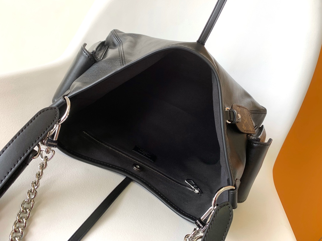 Louis Vuitton Carryall Cargo Pm H33 – Women – Handbags