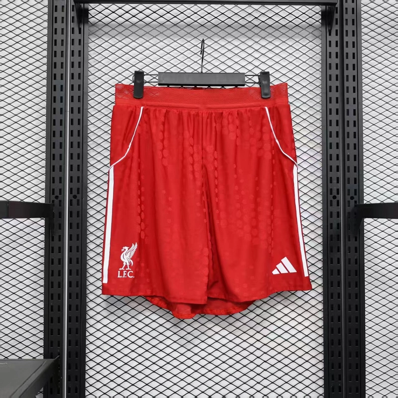 Player 2025-26 shorts Liverpool