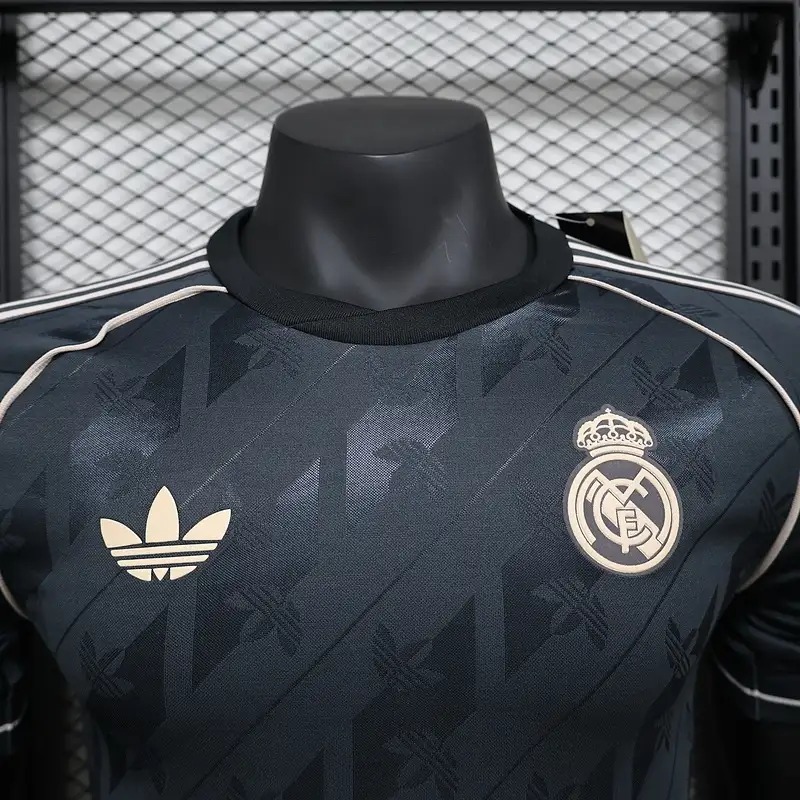 2024/2025 Player Version Real Madrid Black Retro Model Football Jersey 1:1 Thai Quality