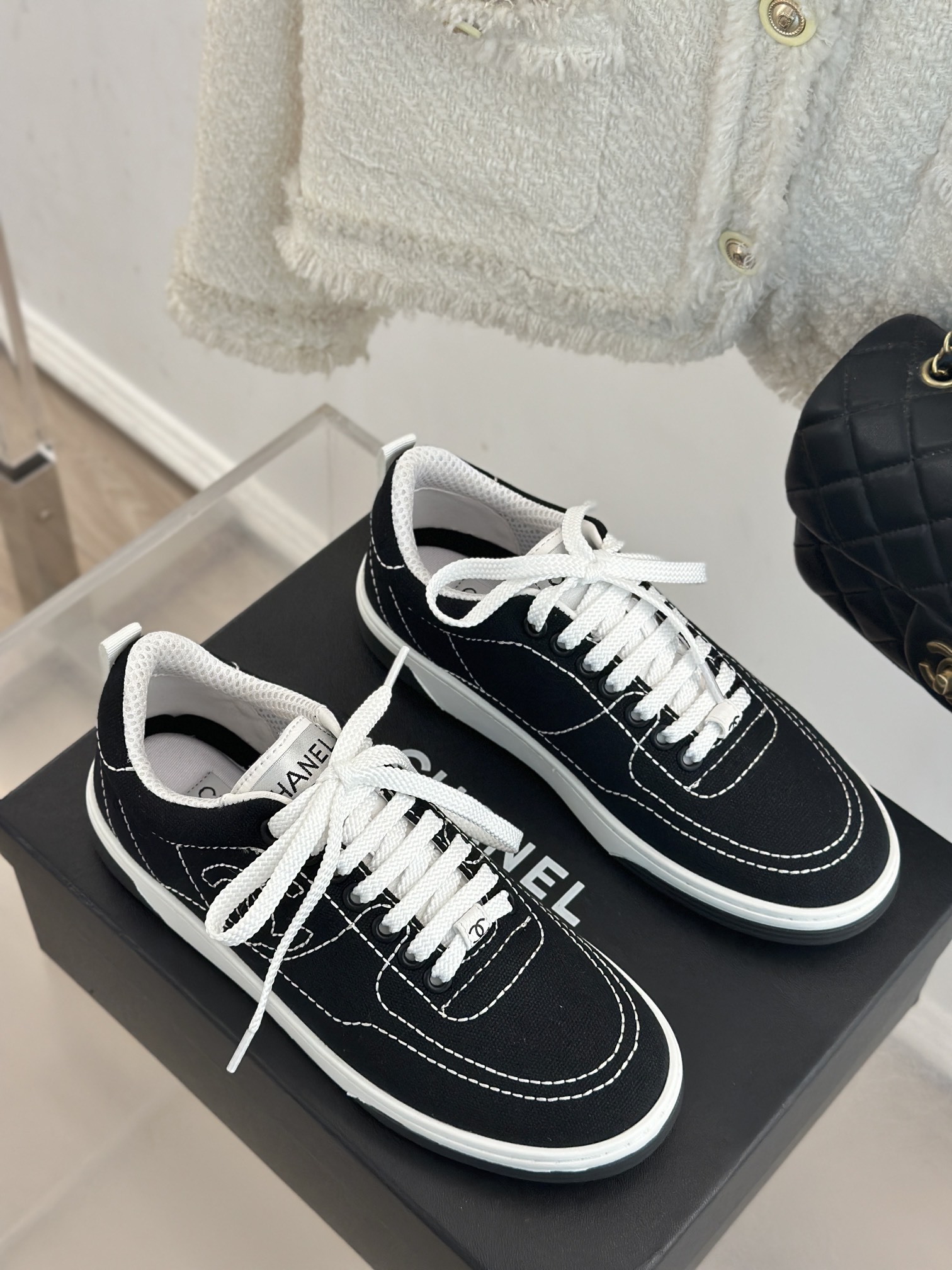 CHANEL Casual Cruise 2024/25 Sneakers
