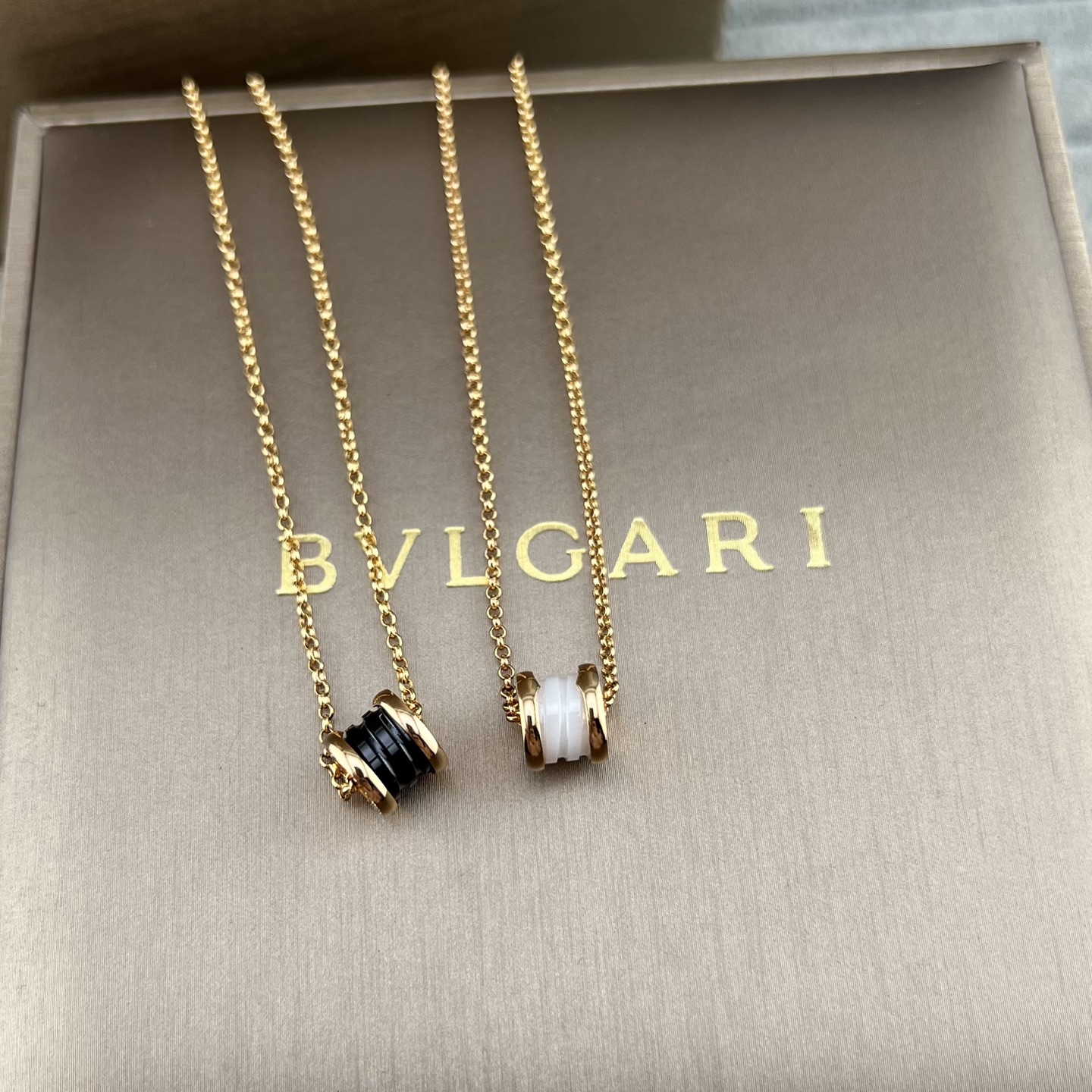 Ceramic small waist pendant necklace
