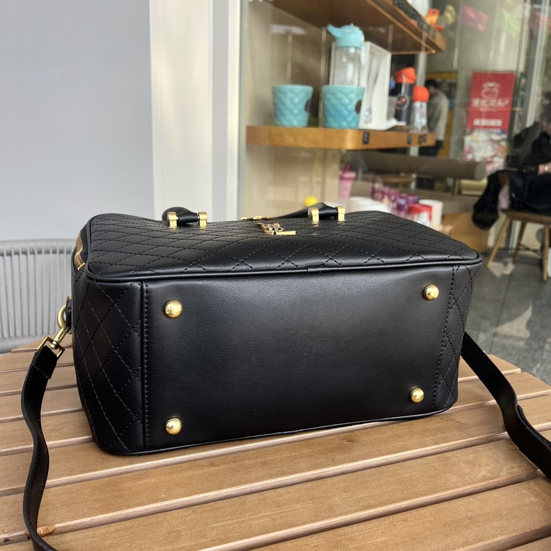 Saint Laurent Lyia Duffle In Quilted Black 31Cm