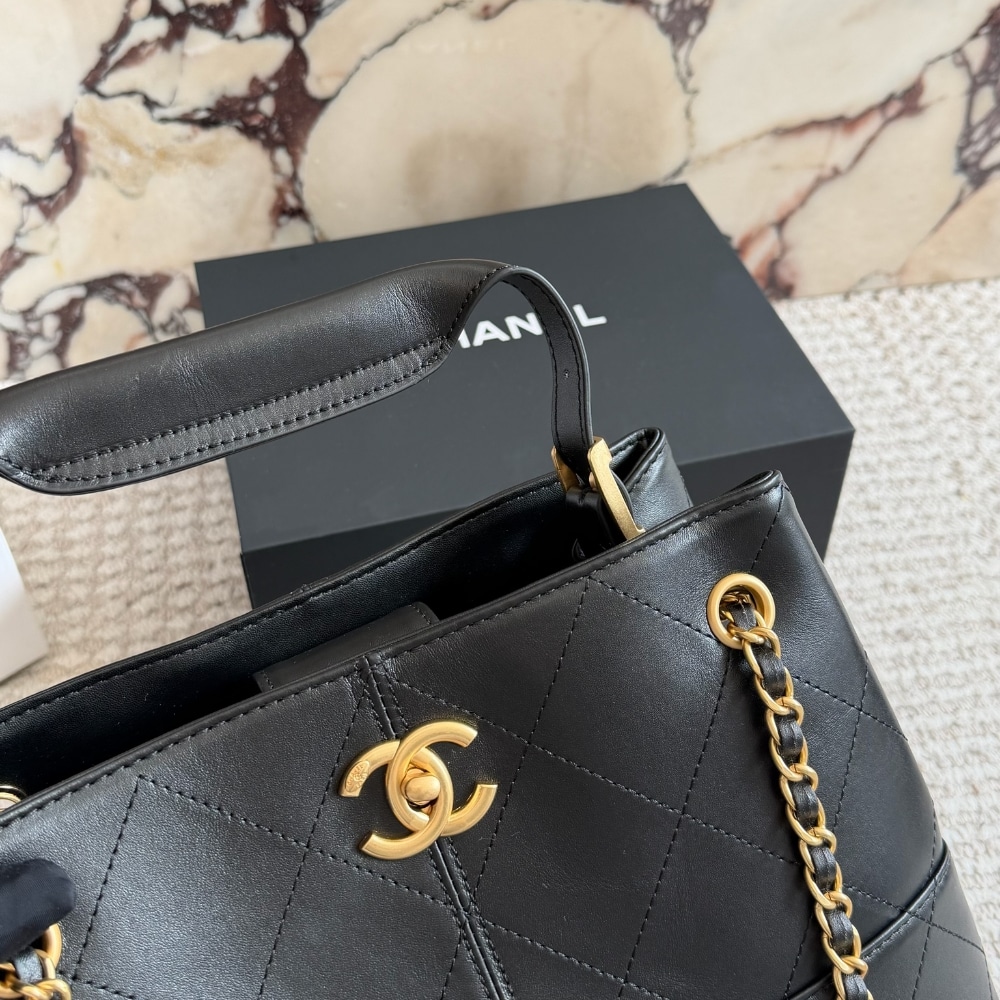 Chanel 25A Hobo Bag Gold Tone Hardware Black 28Cm