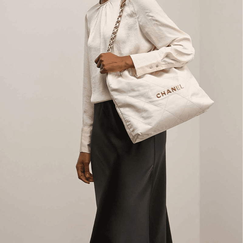 Chanel 22 Handbag White 42Cm As3261