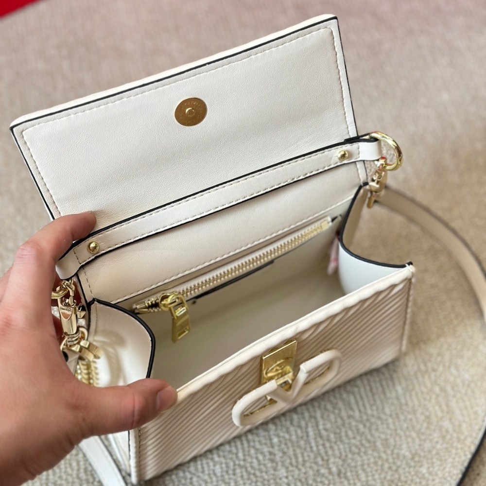 Valentino Garavani Small Vsling Handbag White 20Cm