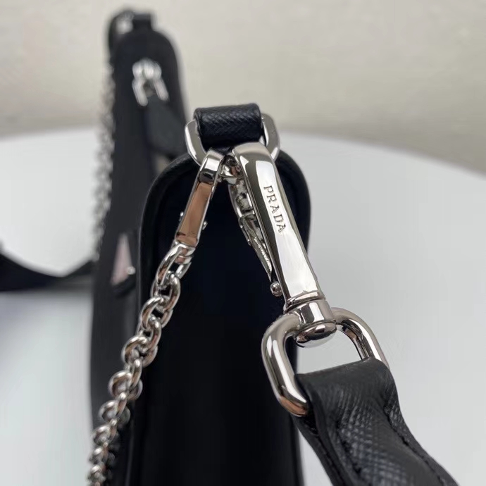Prada Re Edition 2005 Re Nylon Black Red 22cm 1BH204 064 F0DL1 V I1L