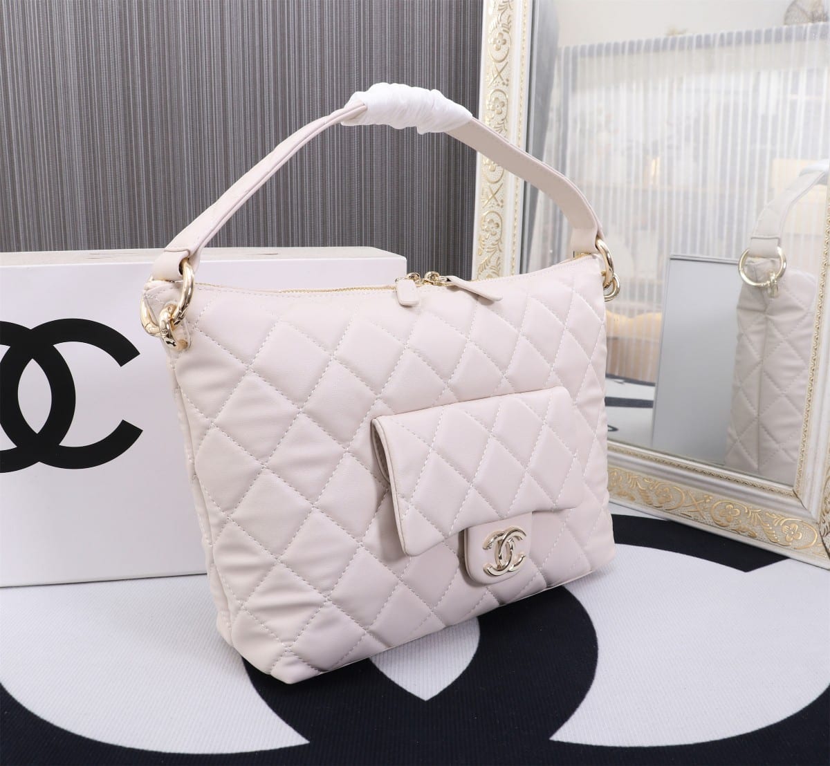 Chanel Maxi Hobo Bag Black Leather And Gold Tone Metal White 28Cm As4339