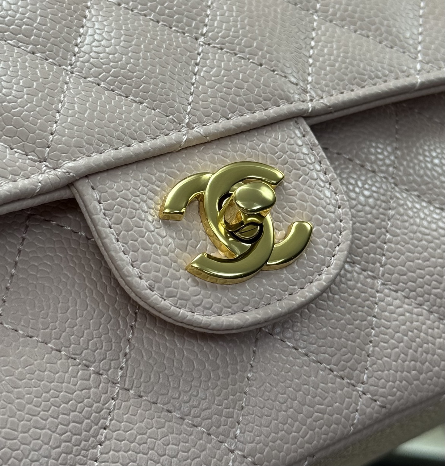 Classic Flap Bag（Light Purple）