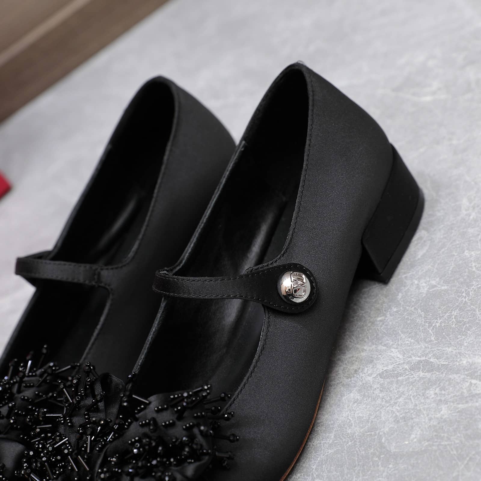 Valentino Garavani Bowjane Black 5W0S0Ki3Puf 0No