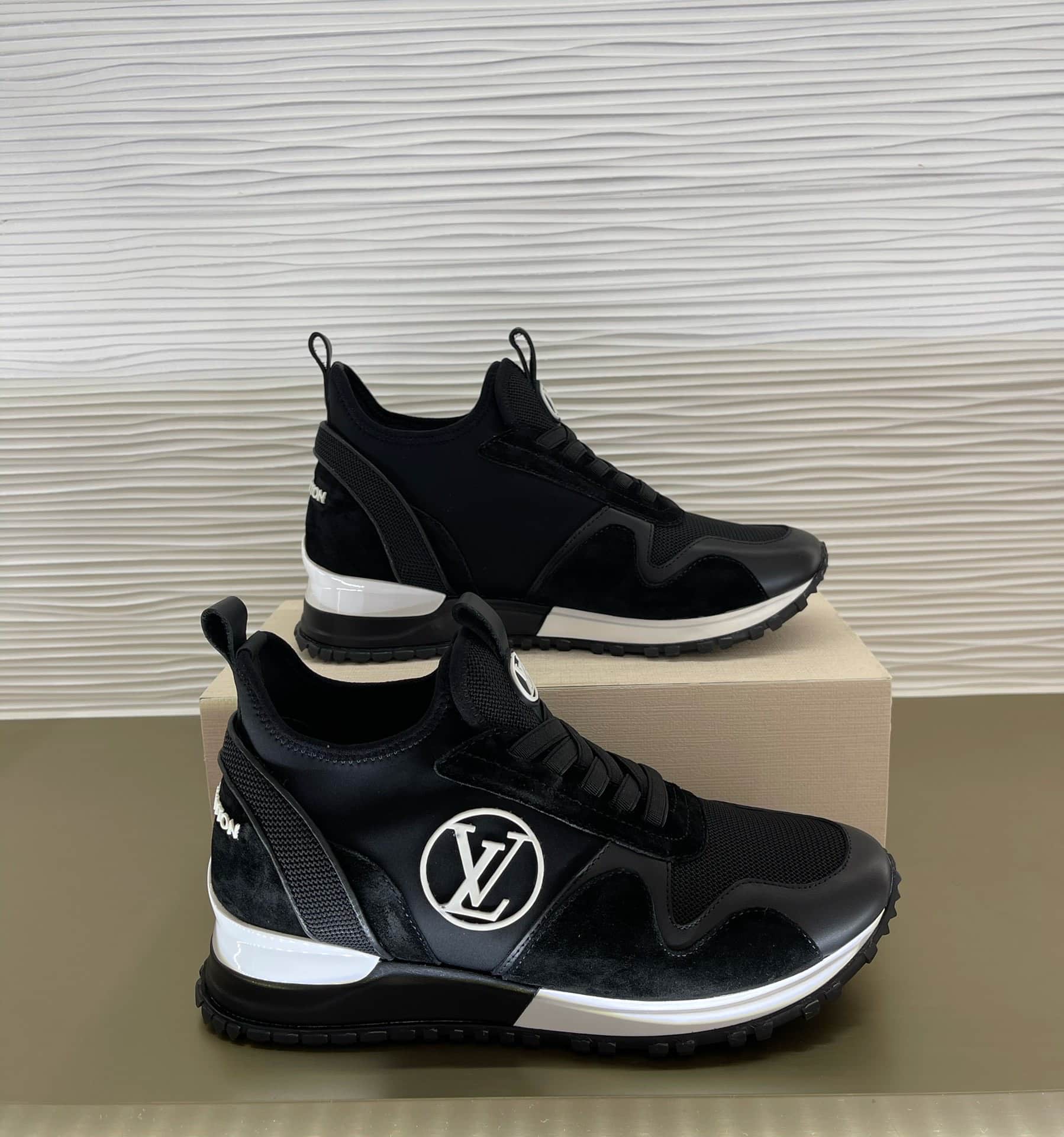 Louis Vuitton Run Away Sneaker Black 1A9Er7