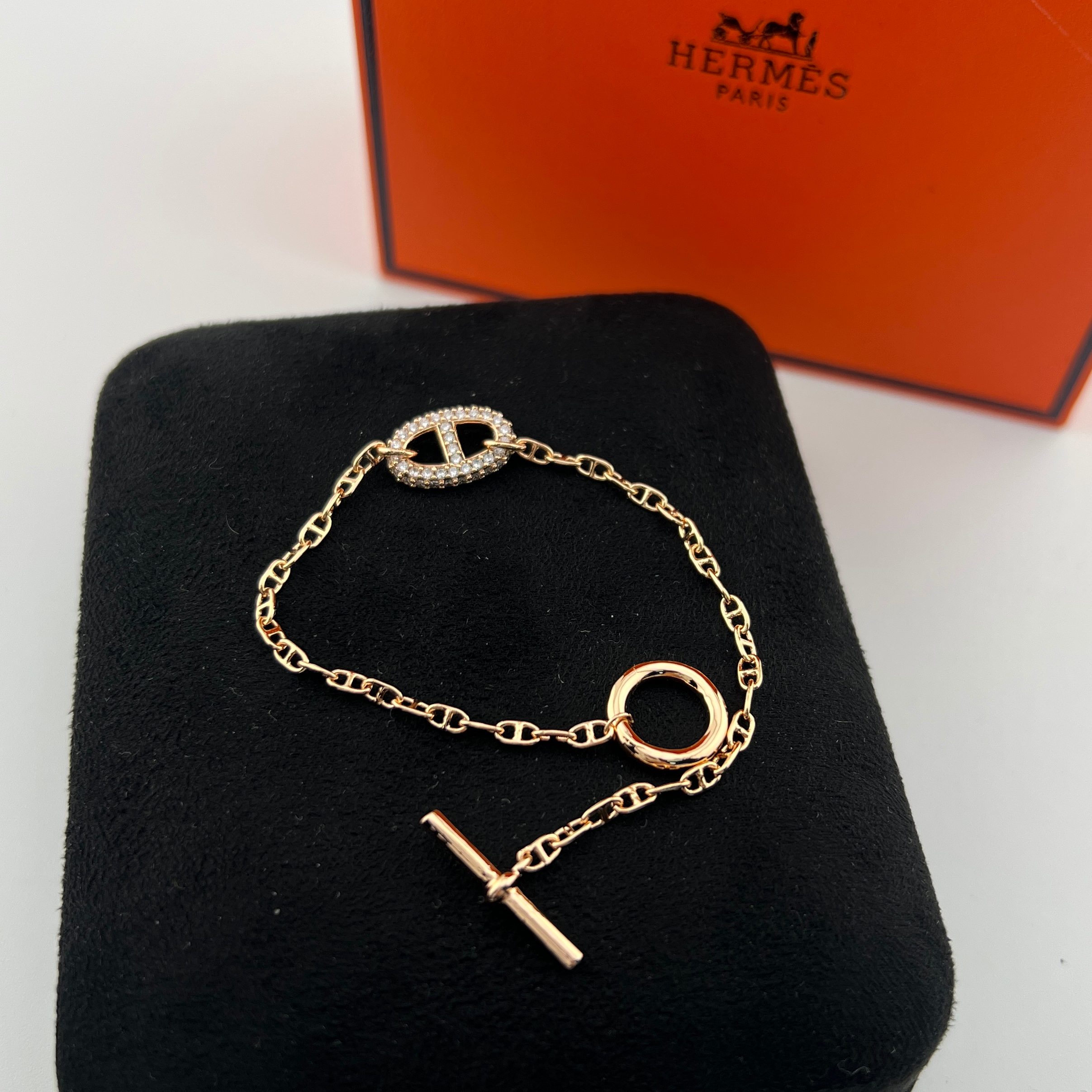 Pig nose shaped OT buckle bracelet