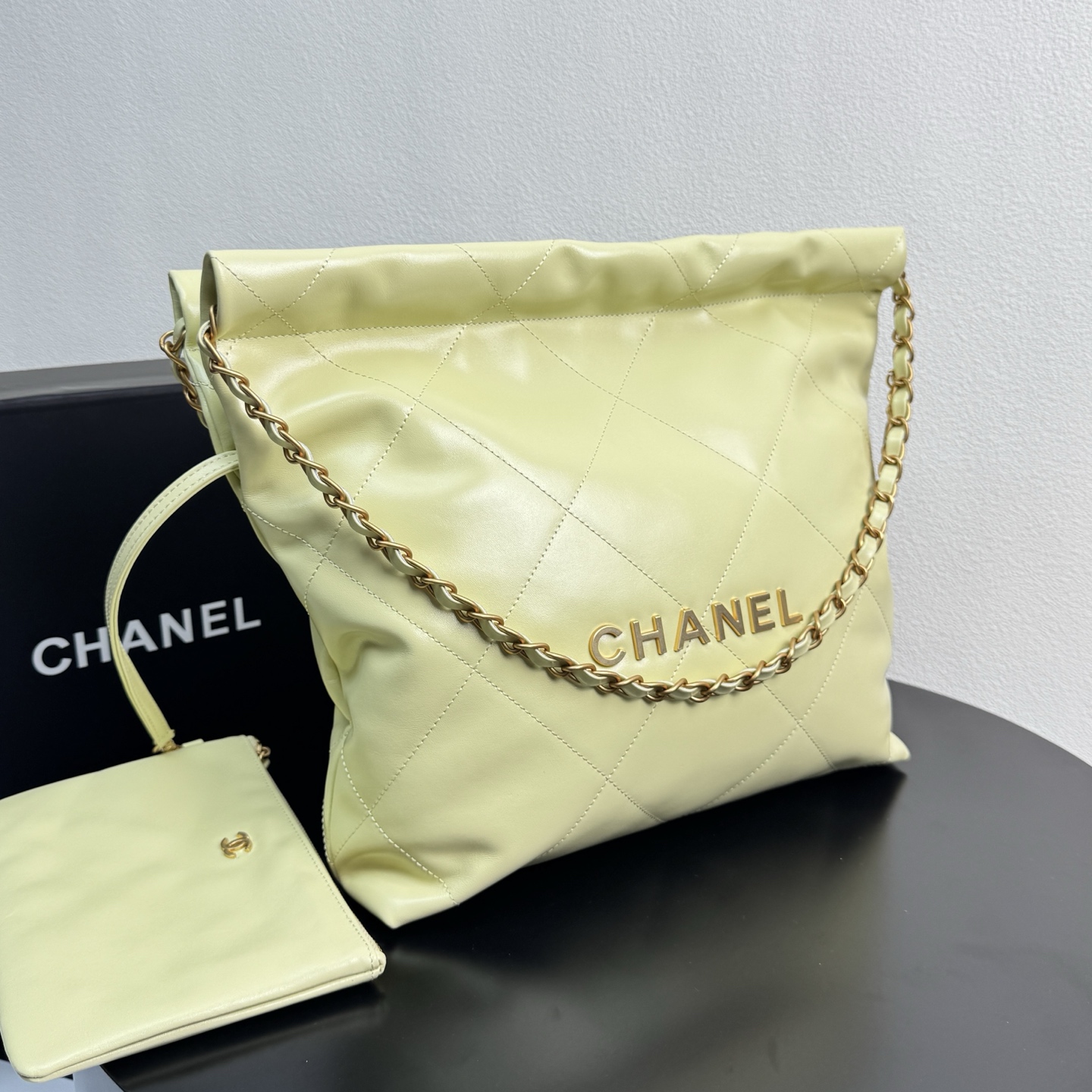 22 Bag Quilted Shiny Calfskin in Light Yellow (Gold Hardware)