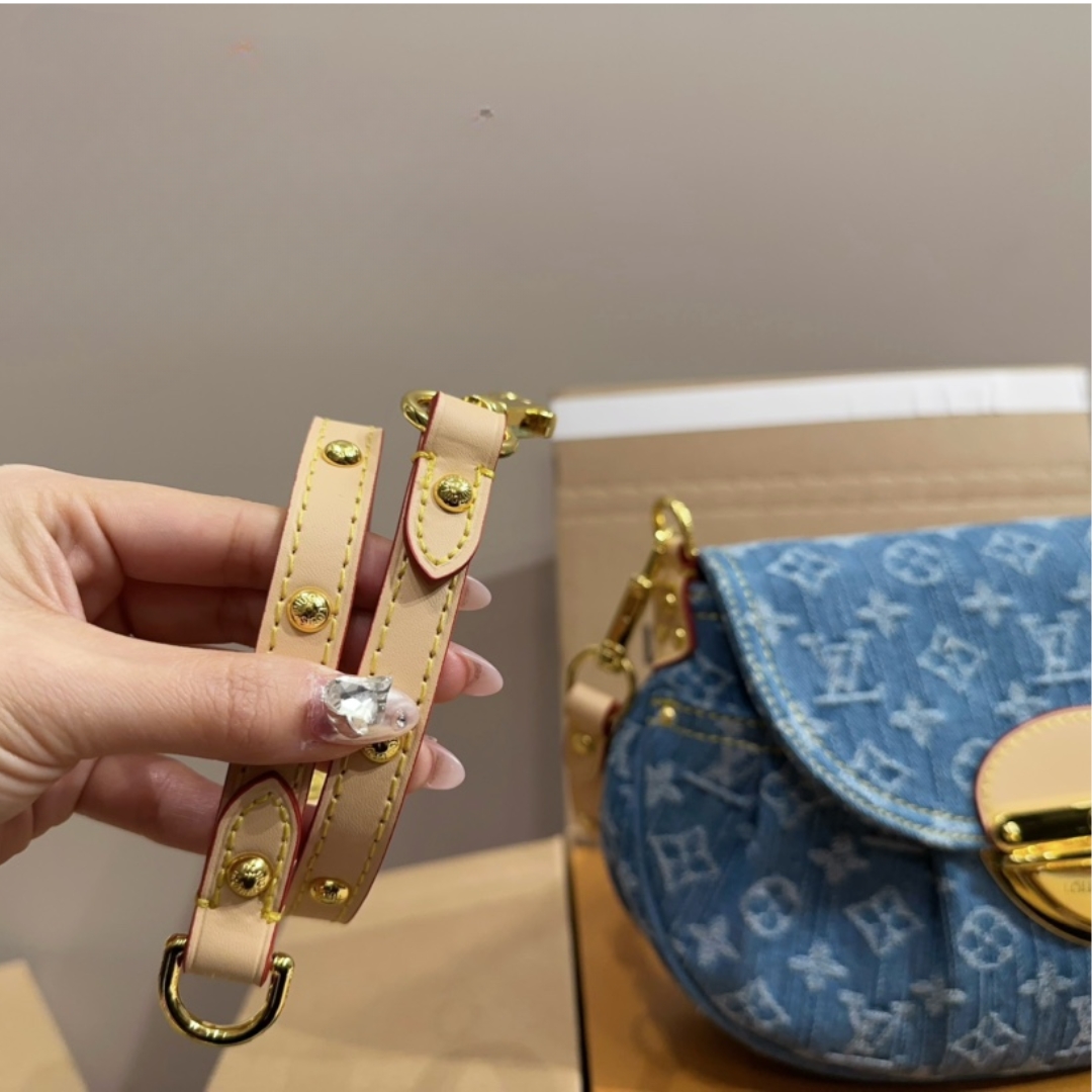 Louis Vuitton Sunset Monogram Denim Blue 26Cm M46829