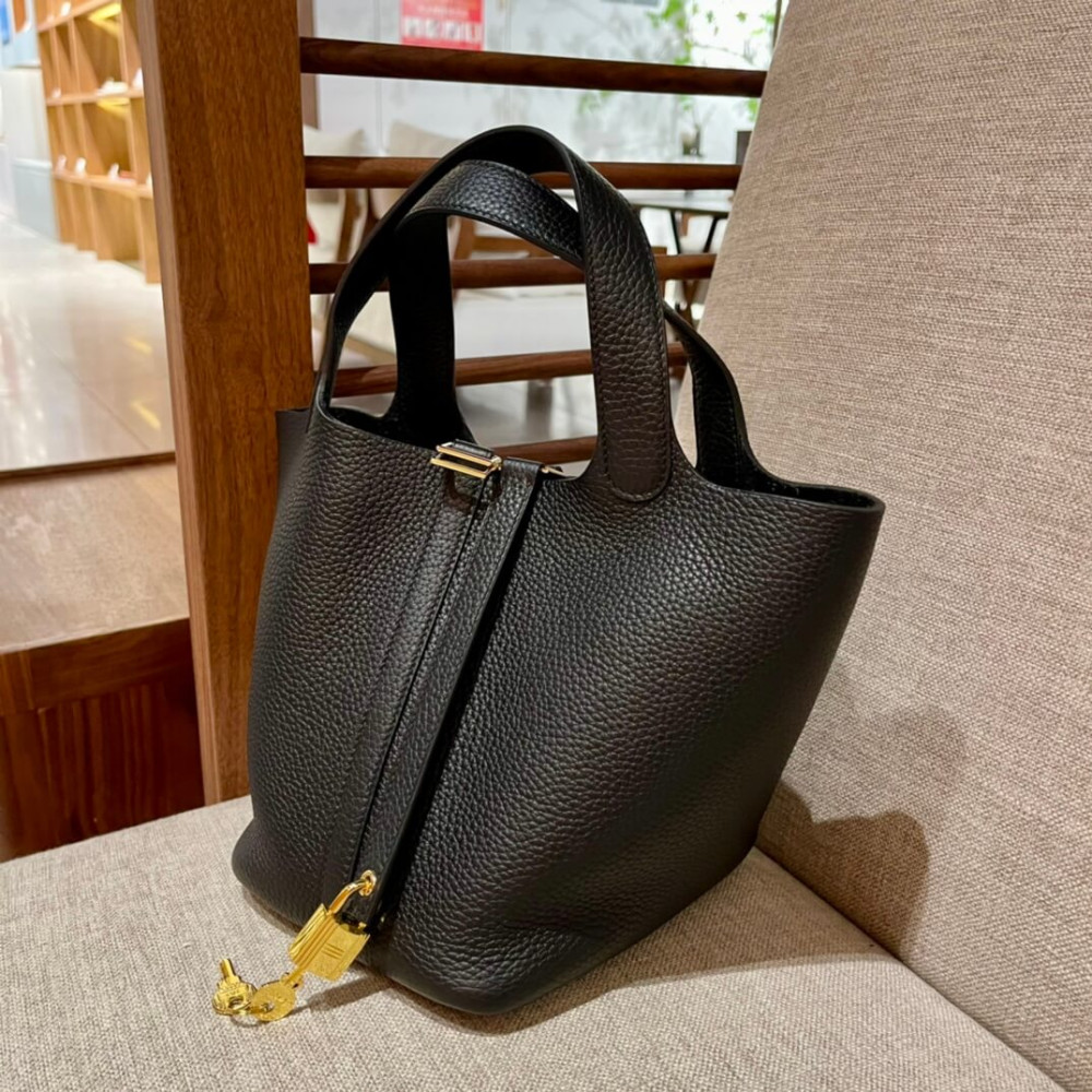 Hermes Picotin Lock Bag In Taurillon Clemence Noir Black 22Cm