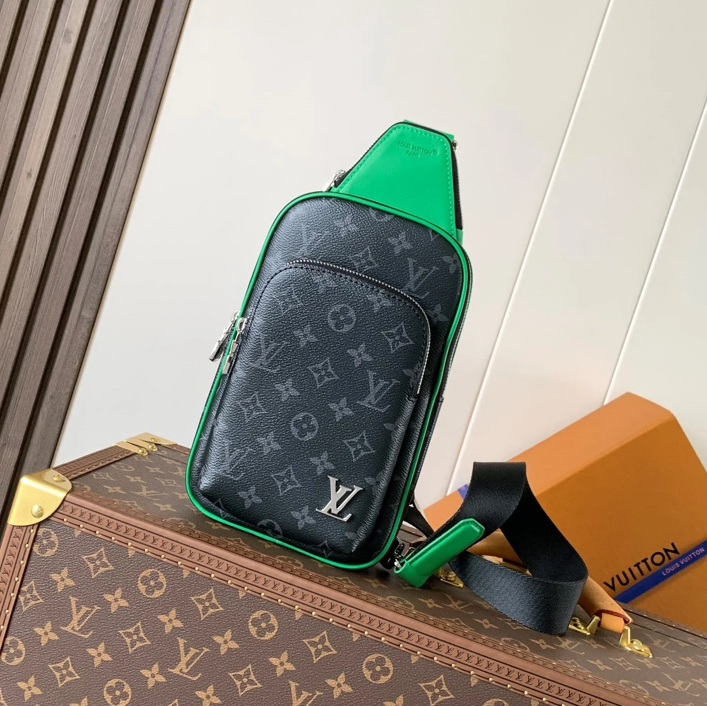 LV Mini Avenue Slingbag PM 12cm Black Bamboo Green Monogram Eclipse Canvas