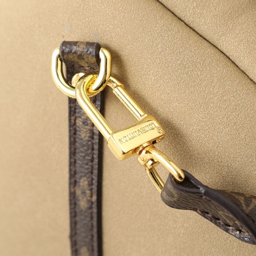 Louis Vuitton Express MM Hazelnut 36Cm M26358