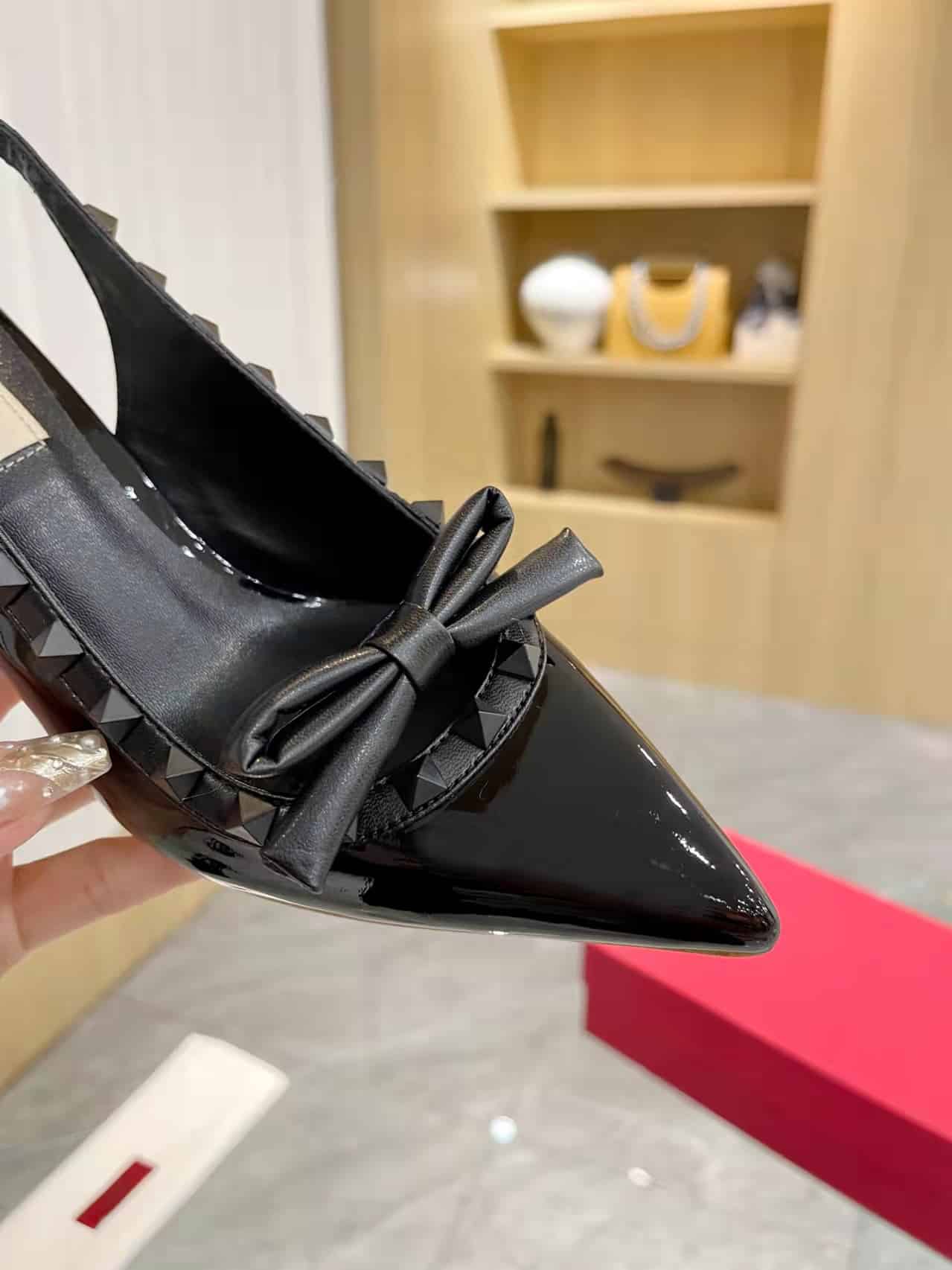 Valentino Rockstud Bow Slingback Pump In Patent Leather With Matching Studs Black 4W2S0Ib8Ixh 0No