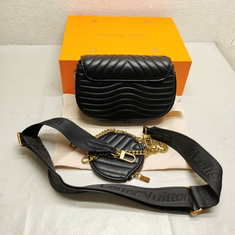 Louis Vuitton New Wave Multi Pochette Black 19Cm M56461