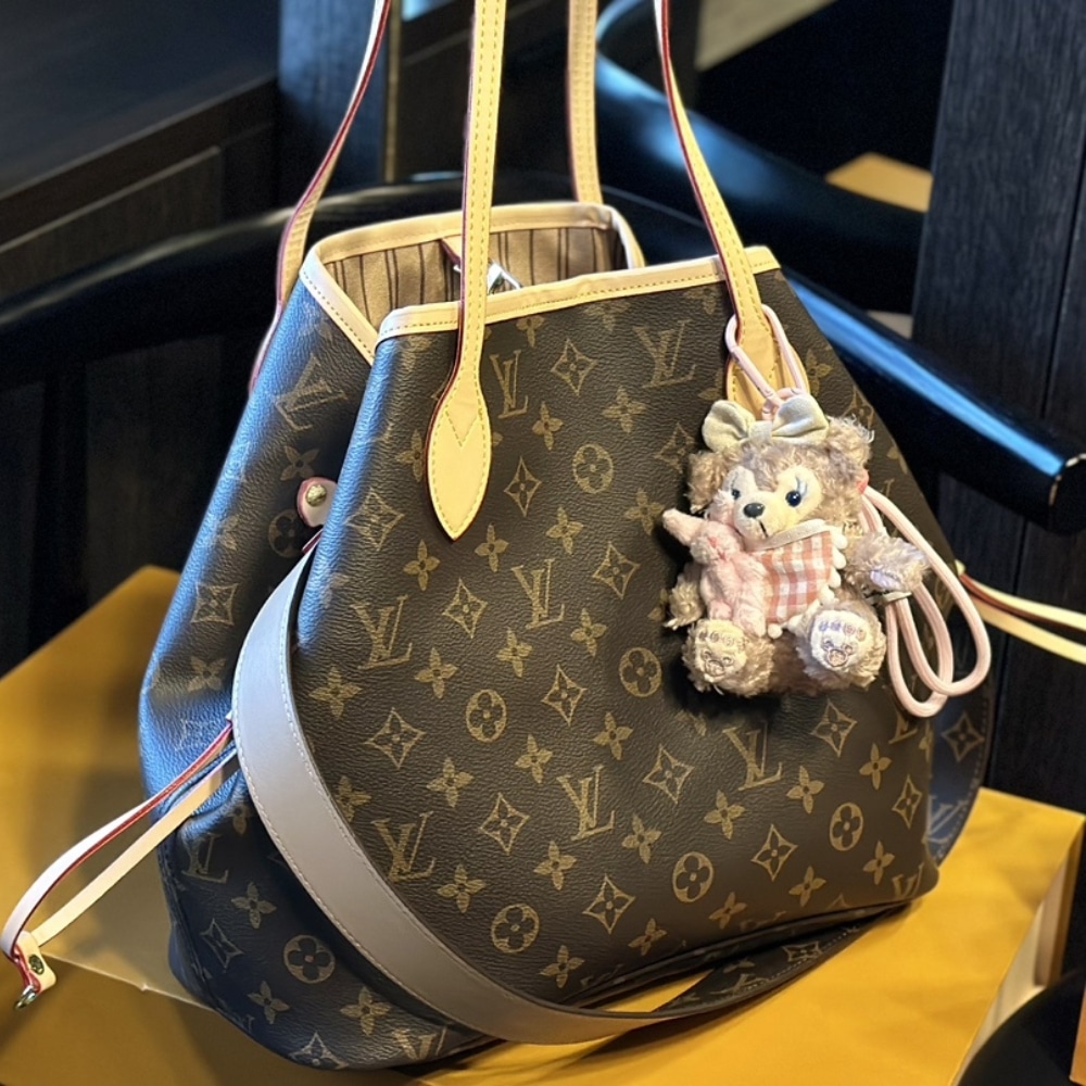 Louis Vuitton Neverfull Bandoulière Inside Out MM Beige 31cm M11948