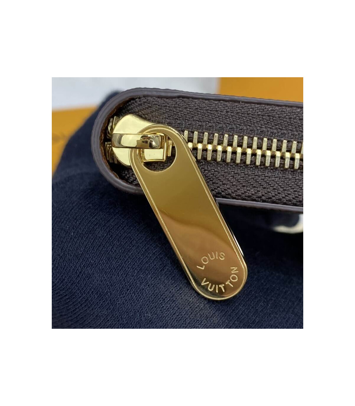 Louis Vuitton Monogram Zippy Wallet Brown
