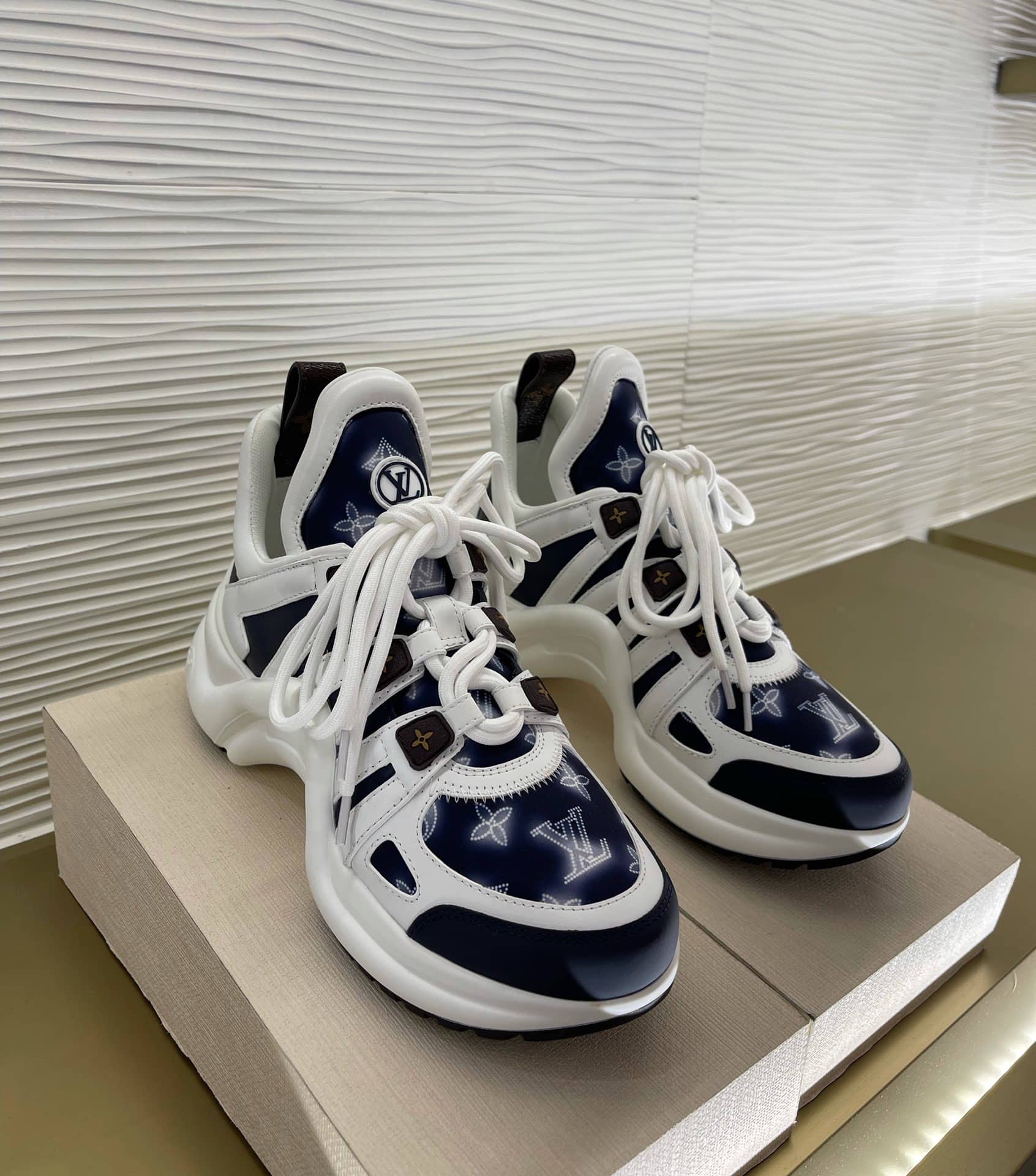Louis Vuitton Archlight Sneaker Dark Blue 1A9Rx9