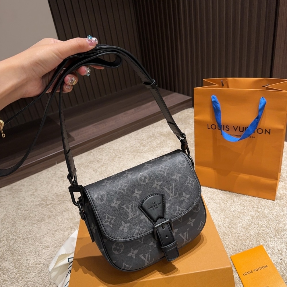 Louis Vuitton Montsouris Messenger PM​ Monogram Eclipse Canvas Black 19Cm M12519