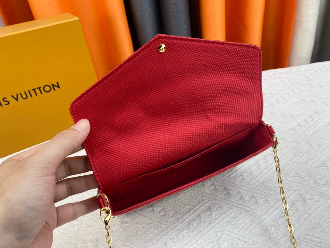 Louis Vuitton Pochette F Licie Red 21Cm