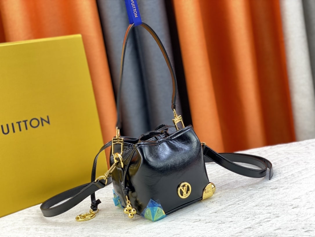 Louis Vuitton Néo Purse Lv Charms Black 15Cm M82886