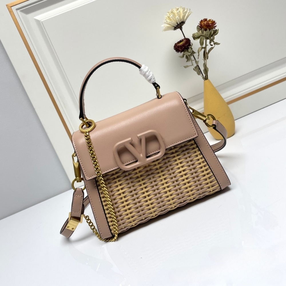 Valentino Garavani Small Vsling Wicker Handbag Pink 22Cm