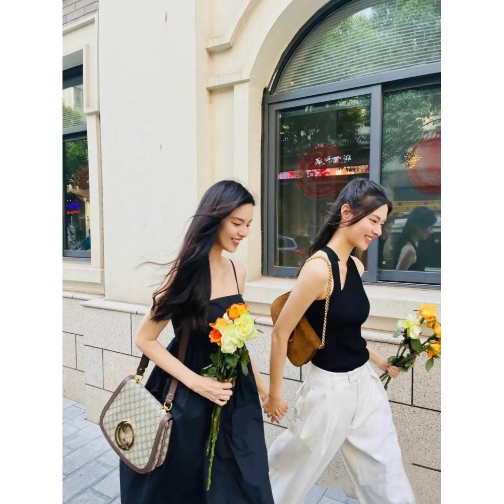 Gucci GG Supreme Blondie Medium Shoulder Bag