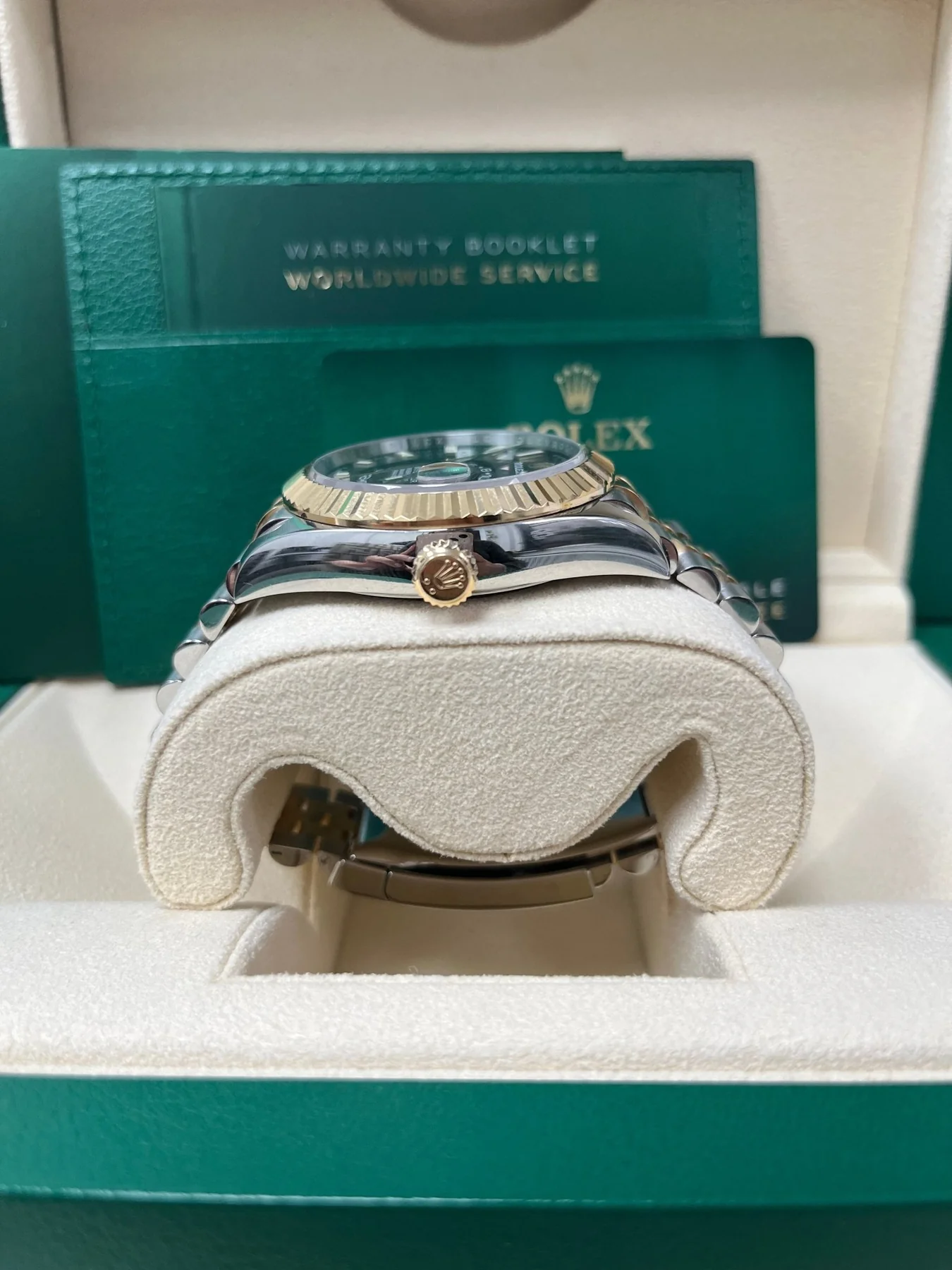 Rolex Sky-Dweller 42 mm Bright black Dial 336933