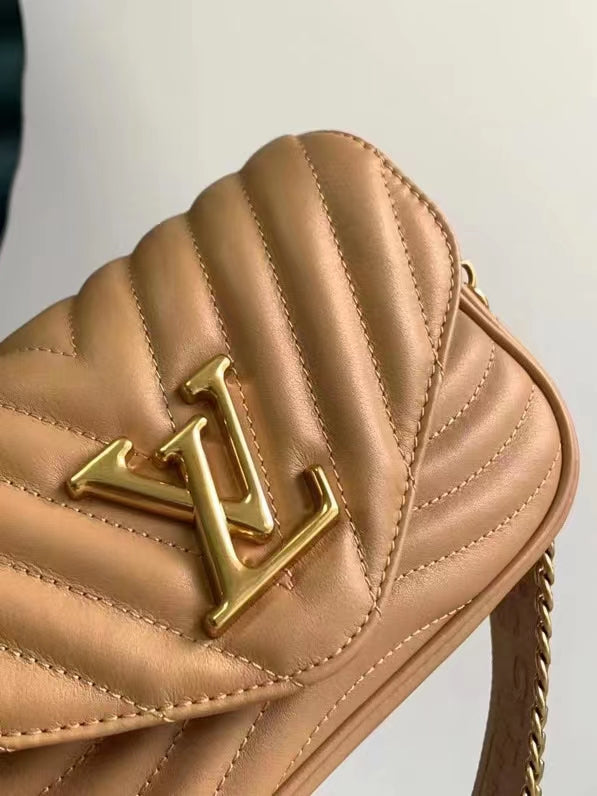 Louis Vuitton New Wave Multi Pochette 19Cm Beige