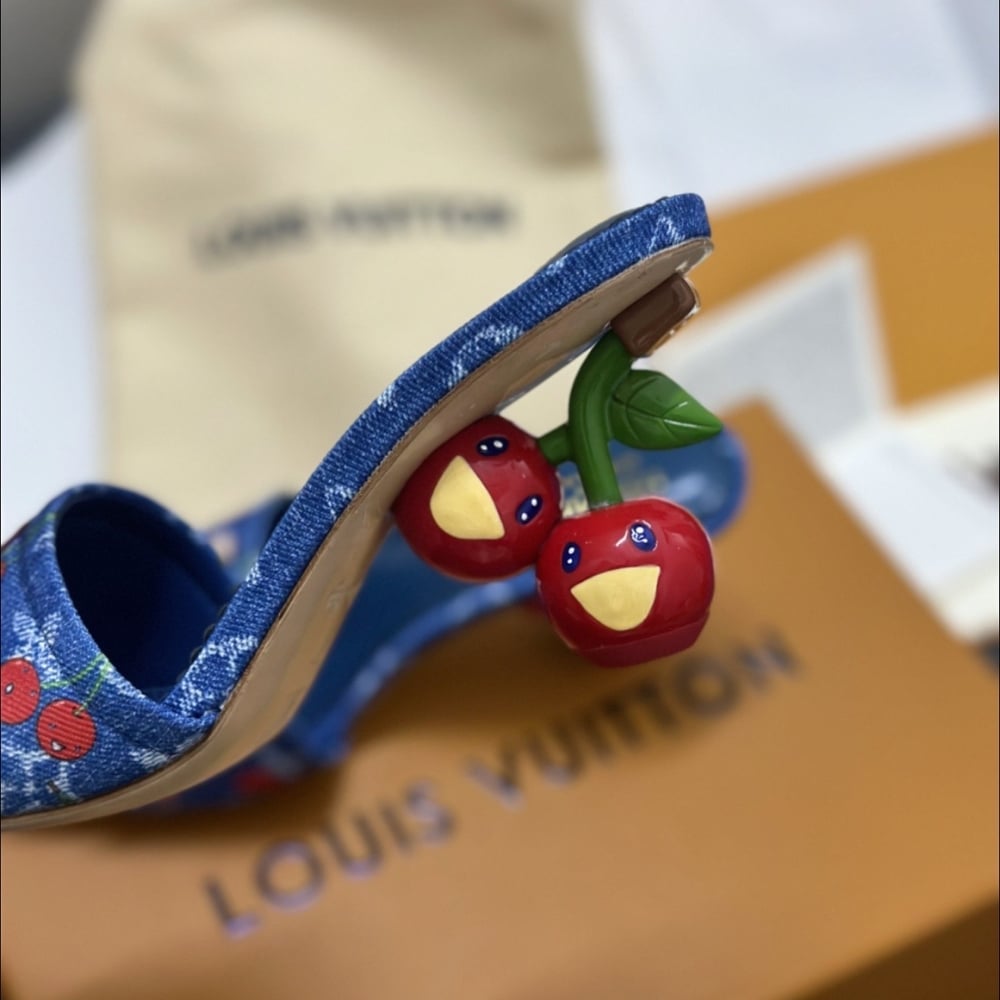 Louis Vuitton X Takashi Murakami Lily Mule Denim Blue 1Ahltf