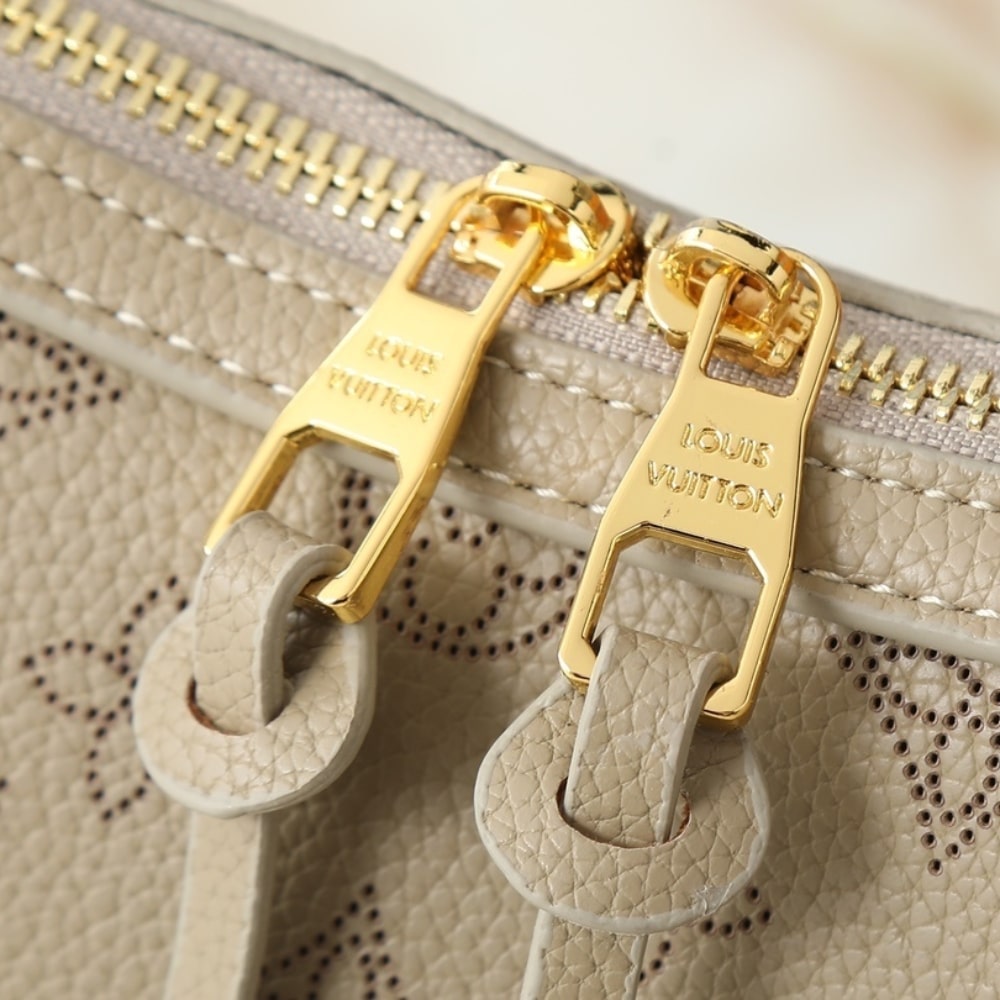 Louis Vuitton Hand It All PM Dark Beige 29cm M25904