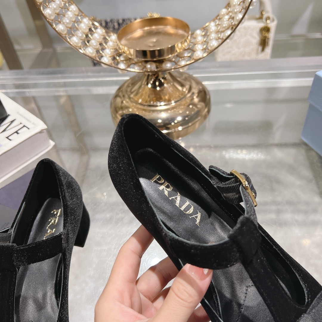 Prada Velvet Pumps Black 1I818N 068 F0002 F 035