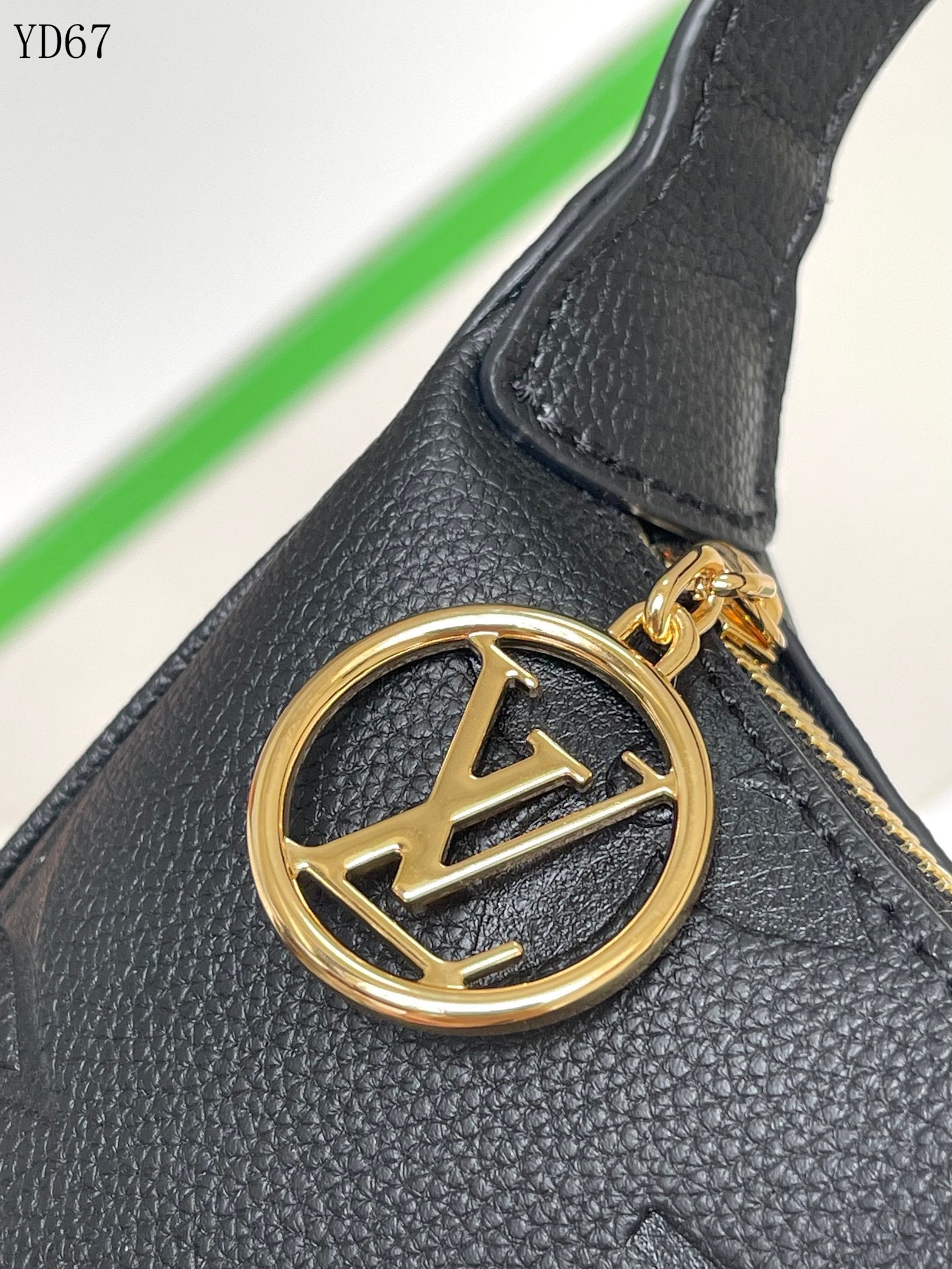 Louis Vuitton Monogram Empreinte Black Shoulder Bag 20Cm M82391