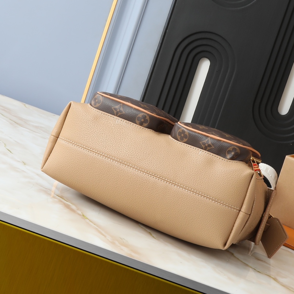 Louis Vuitton Hobo Cargo Beige 31Cm M12697