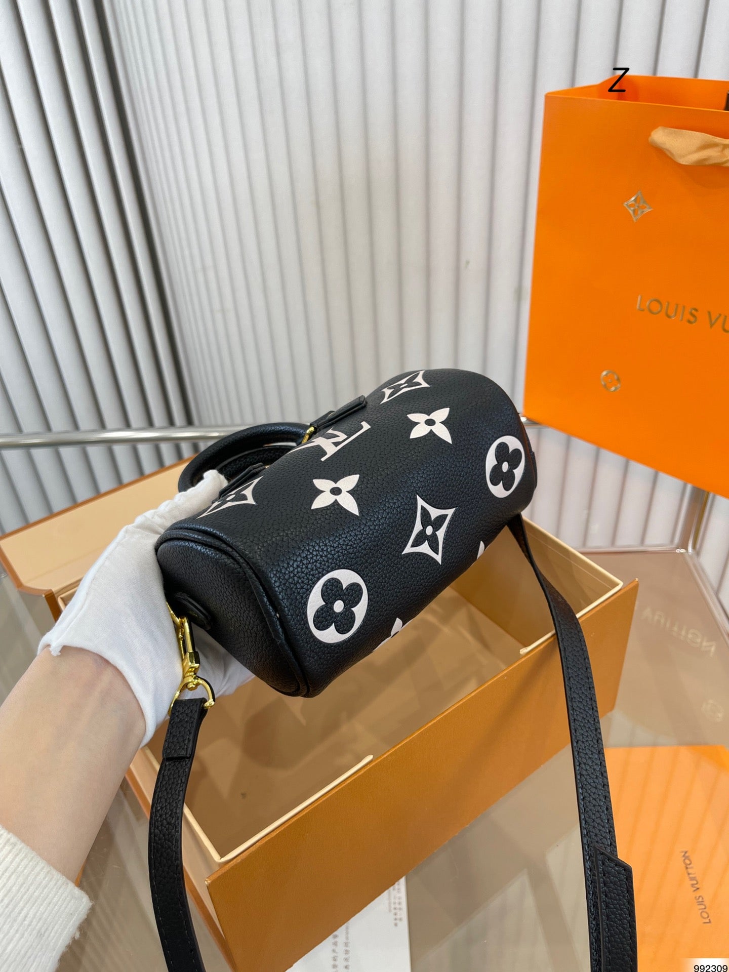 Louis Vuitton Nano Speedy Monogram Canvas Black 17Cm M81456