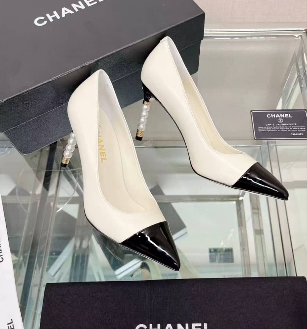 Chanel Pearl Embellished Heel Pumps White