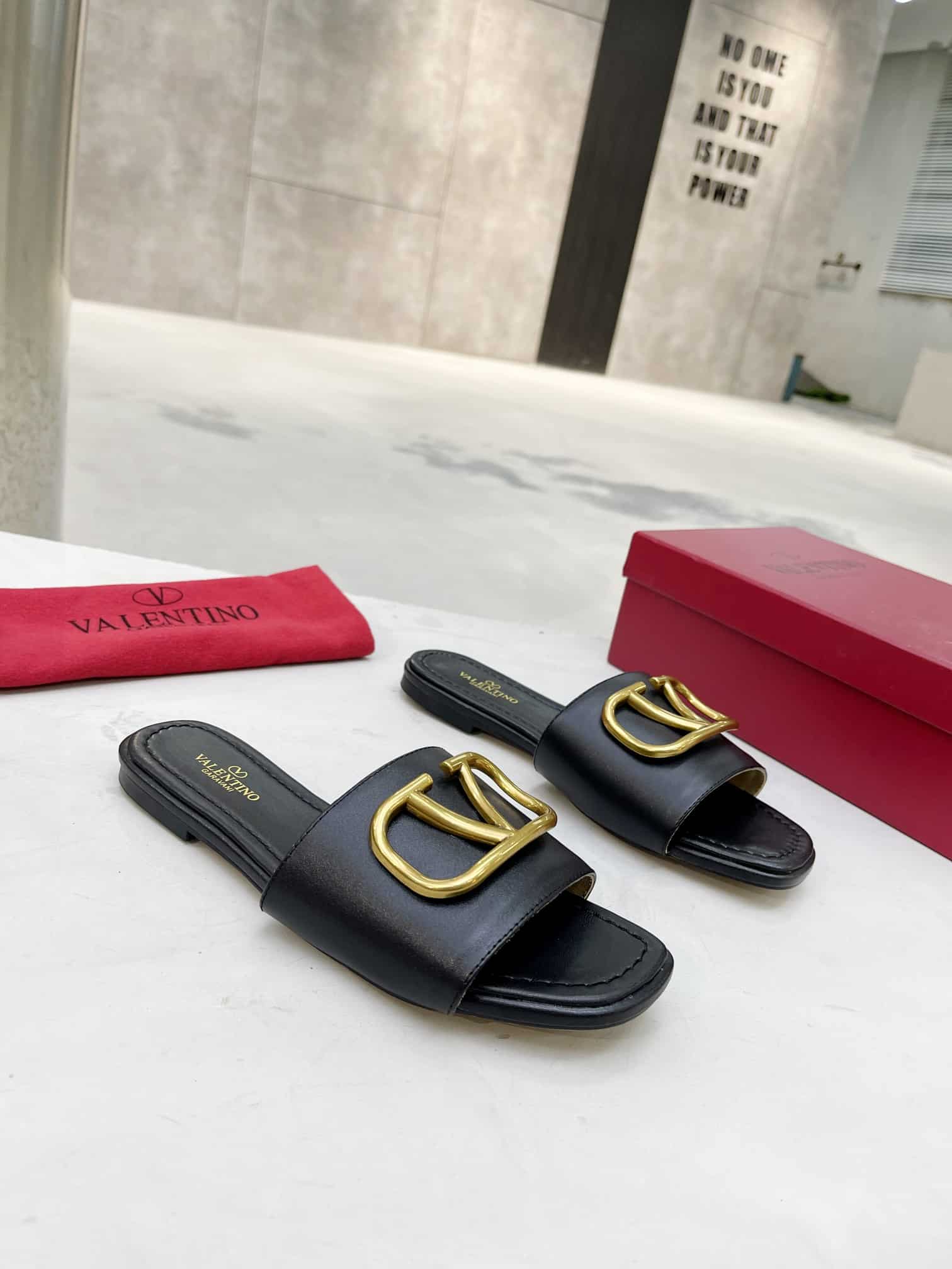 Valentino Garavani Vlogo Signature Slide Sandal Black