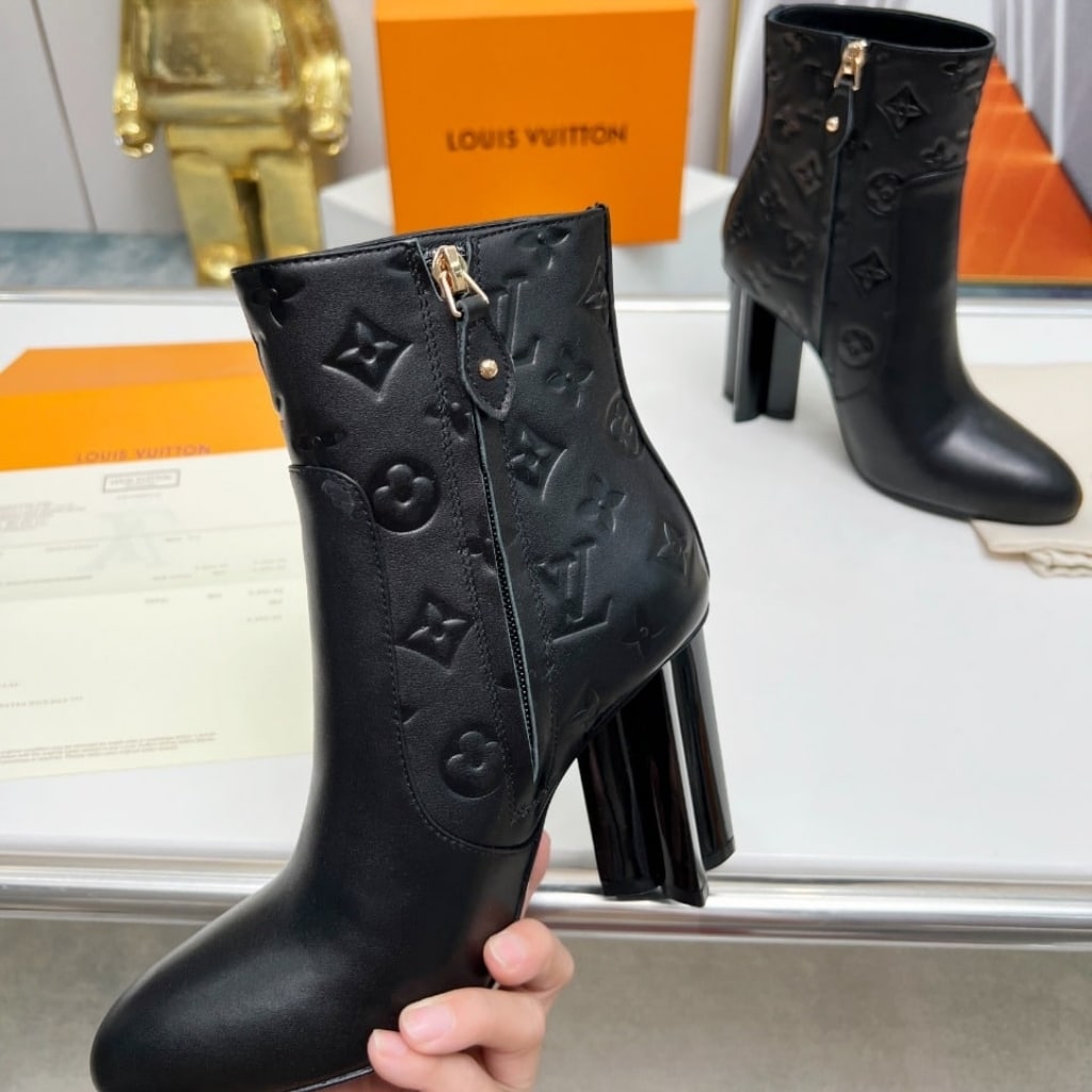 Louis Vuitton Silhouette Ankle Boot Black 1Abp9J