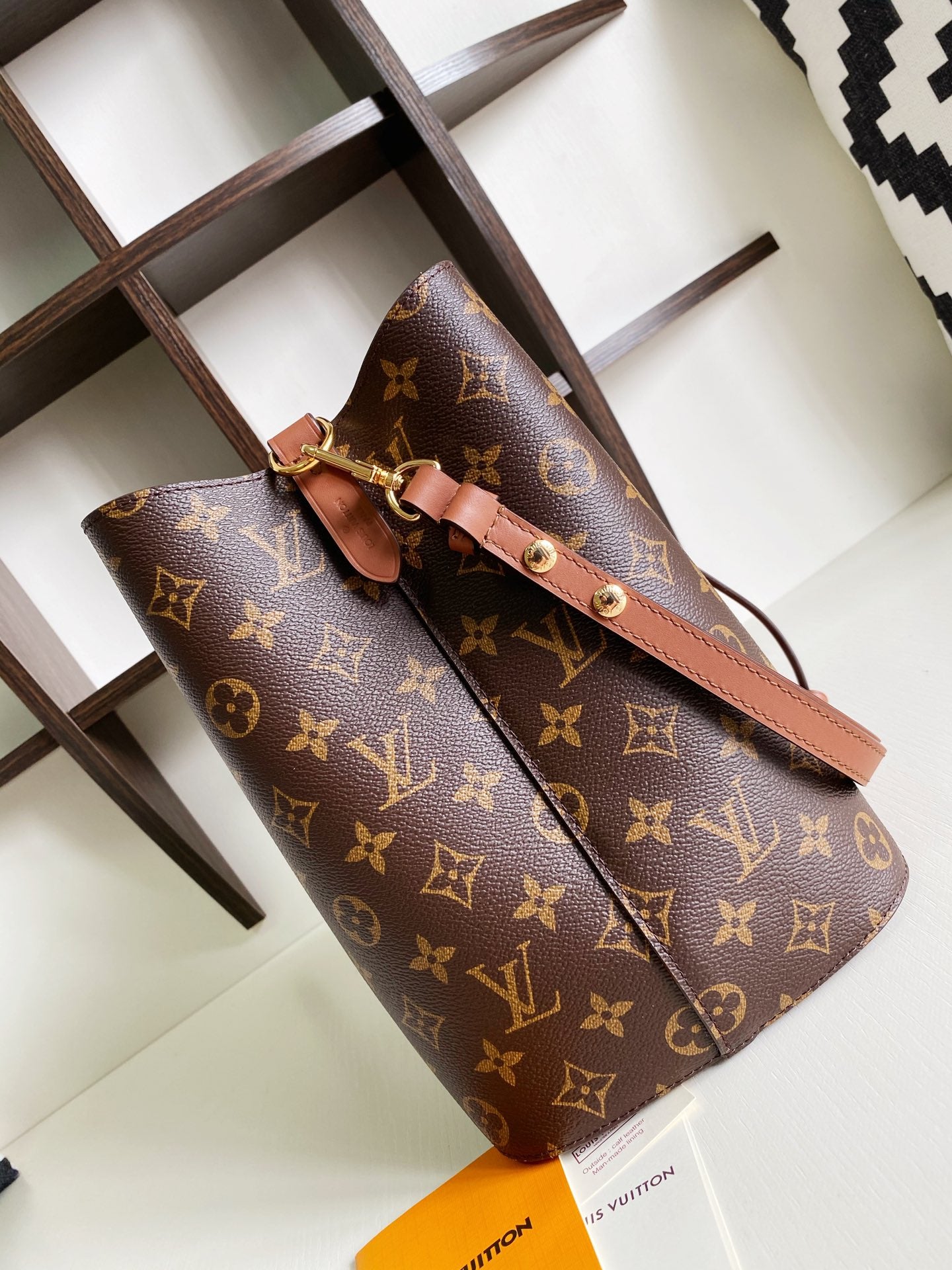Louis Vuitton Neonoe Mm Brown