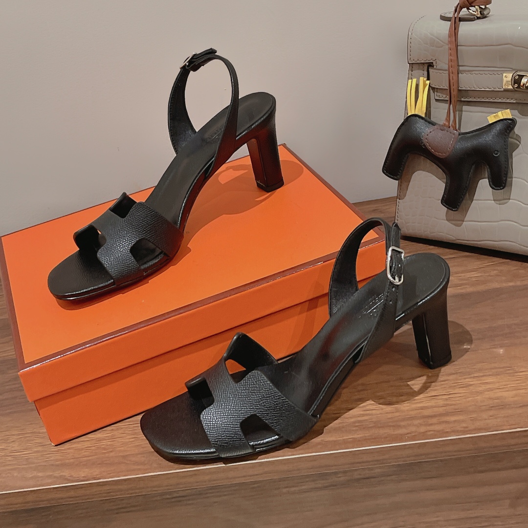 HERMES NOIR ETERNITE SANDAL