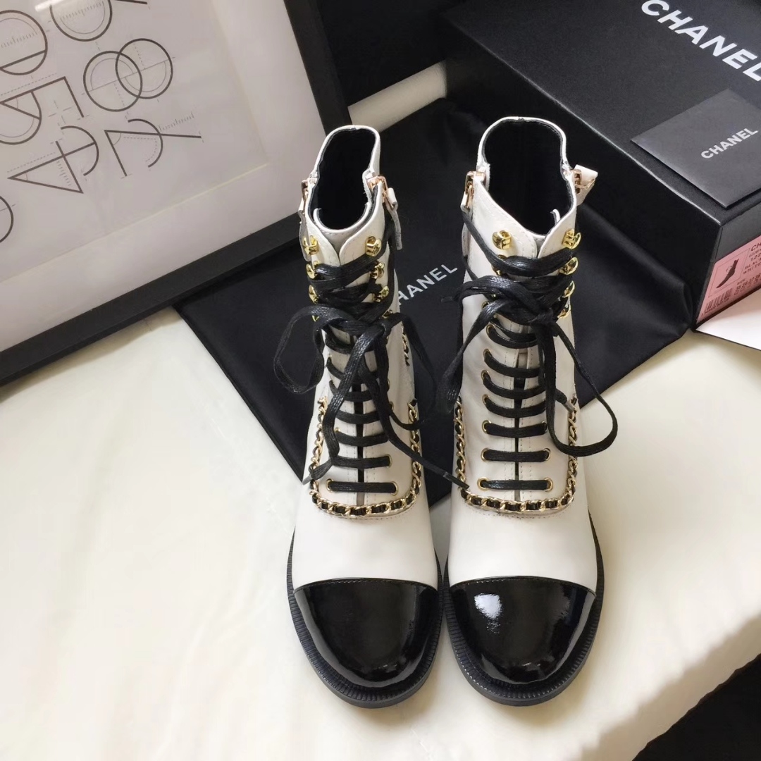 Chanel Botas Para Mujer White And Black