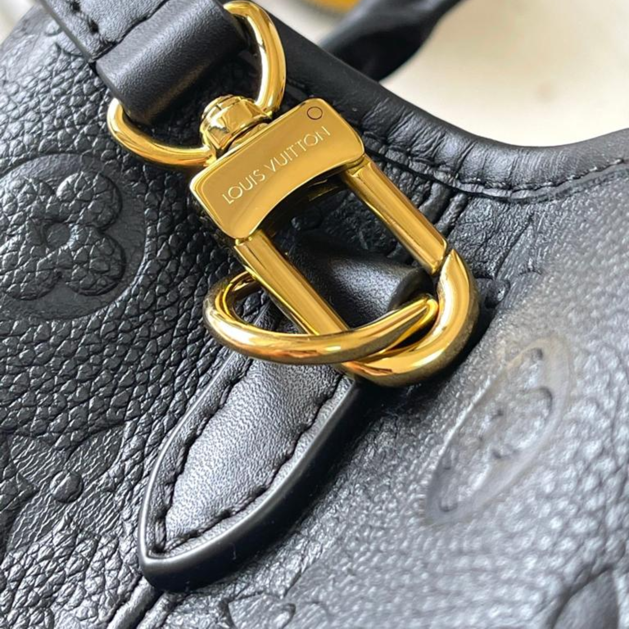 Louis Vuitton Babylone Tote Pm M11393