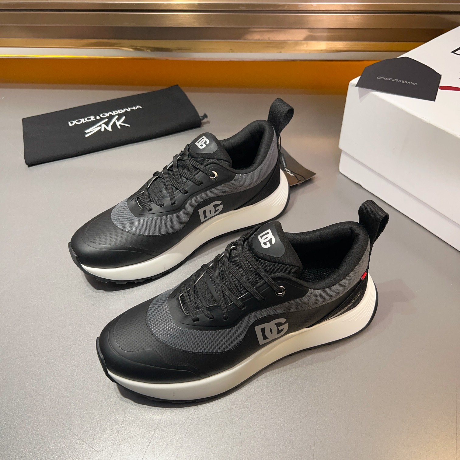 DOLCE & GABBANA Mixed-material sneakers