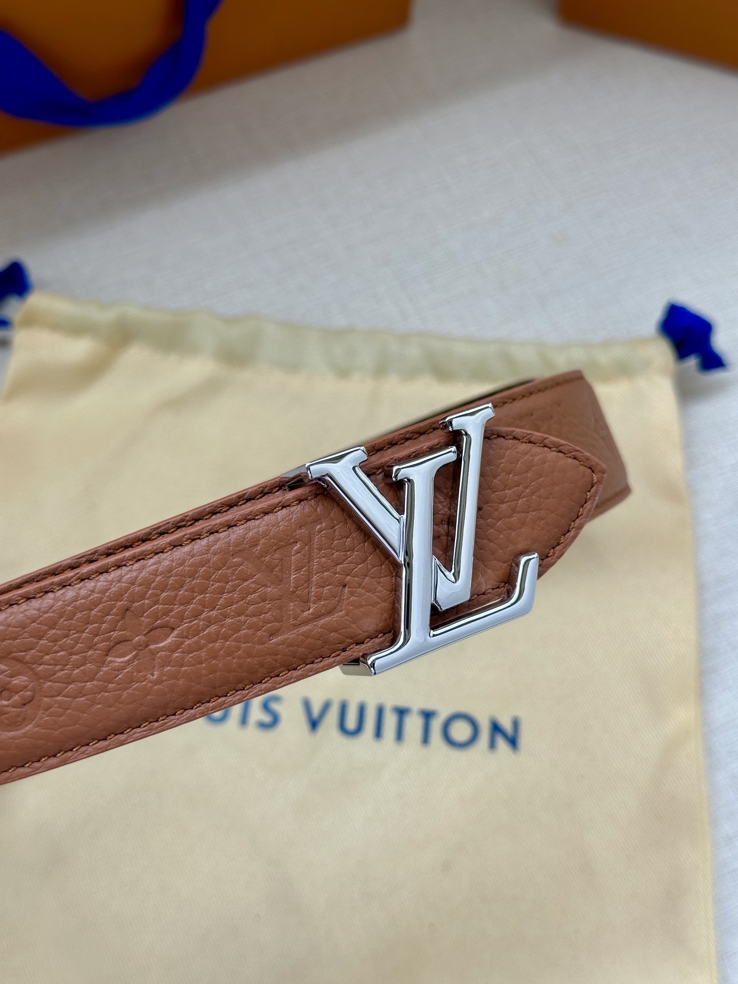 V Women's Flowergram 3.0 wide LV Flowergram