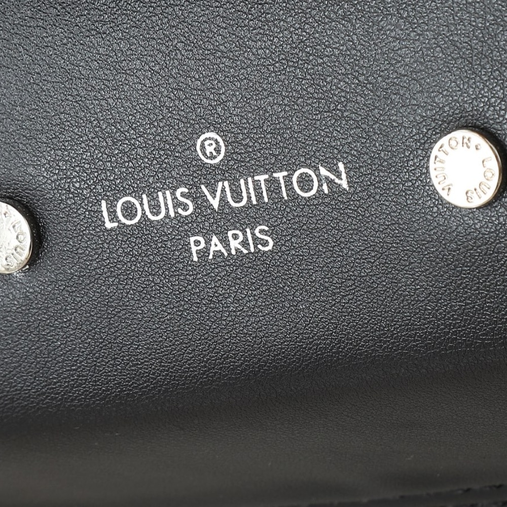 Louis Vuitton Atlantis MM Black 17Cm