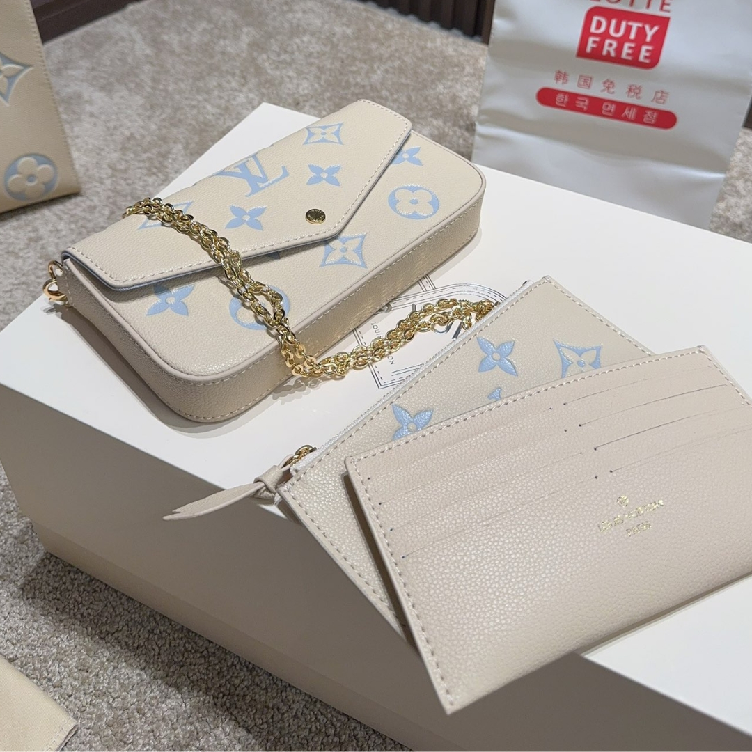 Louis Vuitton F Licie Pochette Bag Candy Blue 21Cm M83025