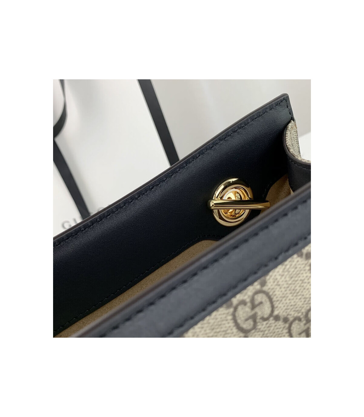 Gucci GG Supreme Padlock Small Shoulder Bag Black 26cm